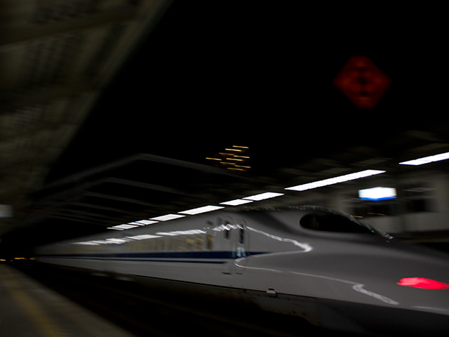 新幹線N700系の写真（フリー素材）